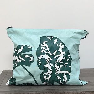 BAGGU Large Hilo Plant Green Blue Zip Nylon pouch case bag